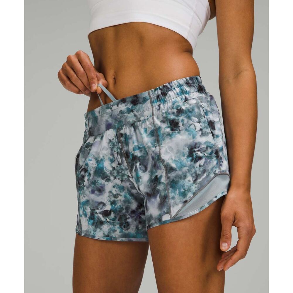 Lululemon‎ Hotty Hot Low Rise Shorts Size 8